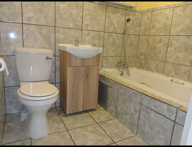 2 BEDROOM APARTMENT FOR SALE IN VANDERBIJLPARK CW 3